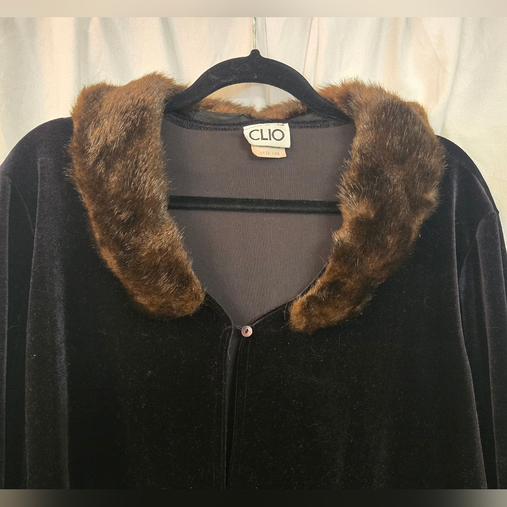 Clio Black Velvet Jacket with Brown Faux Fur Collar Vintage